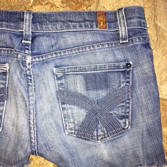 CLEARANCE 7 For All Mankind Jean Shorts - Picture 7 of 7